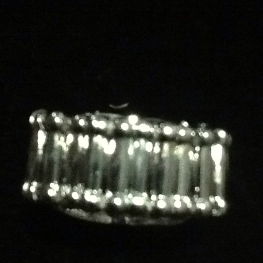 Ring - Picture 3 of 3